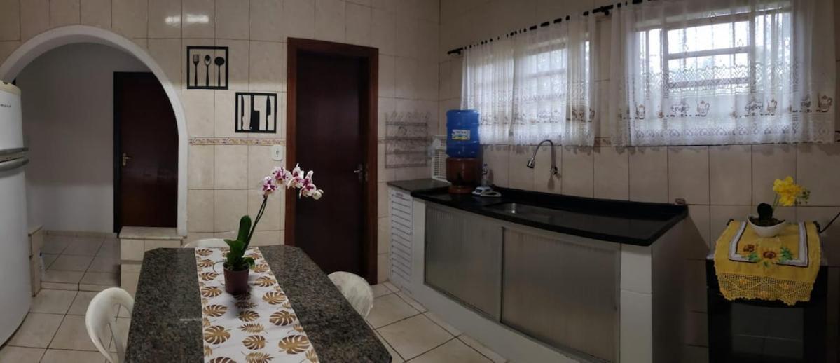 Chacara Charmosa Com Piscina, Campo De Futebol Βίλα Guaratinguetá Εξωτερικό φωτογραφία